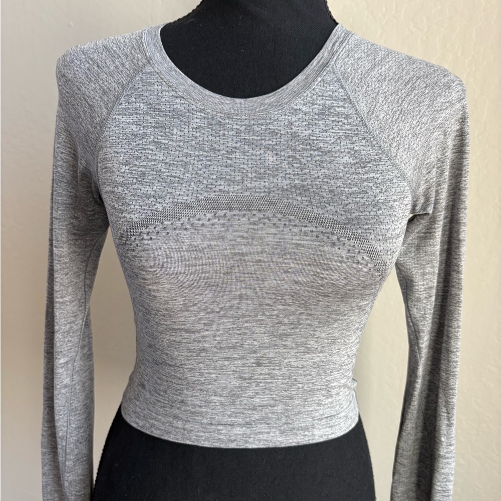 lululemon athletica Gray Long Sleeve Crop Top